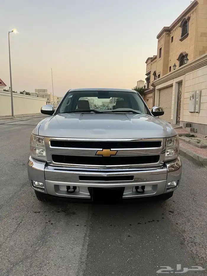 للبيع شفرولية سلفرادو دبل Z71 موديل 2013 1