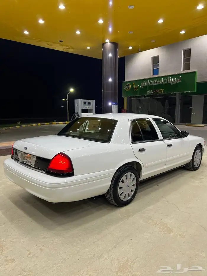 فورد بوليسي فدرالي 2007 مخزن ماشي 56 الف فقط شرط 14