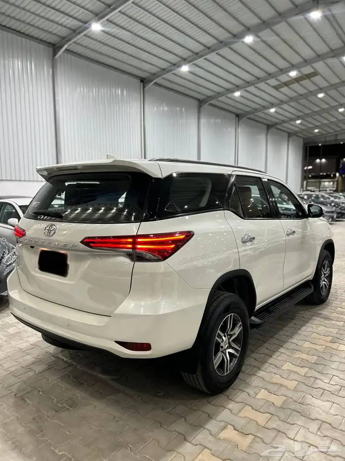 تويوتا فورتشنر ديزل 2022 دبل - عداد 125 الف كيلو فقط 3