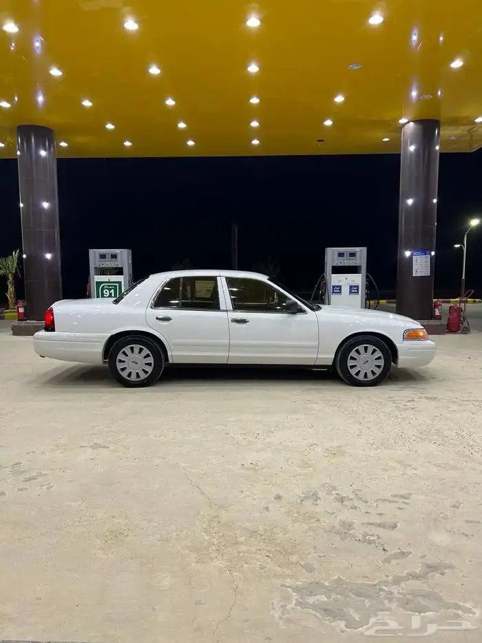 فورد بوليسي فدرالي 2007 مخزن ماشي 56 الف فقط شرط 10