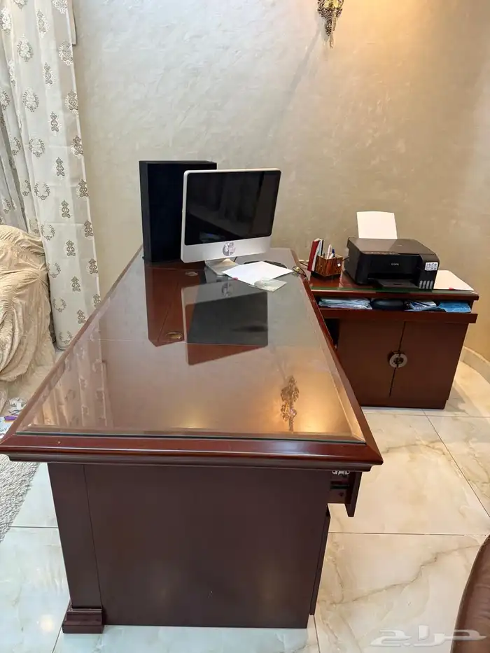 مكتب فخم مع كرسي دوار جلد من الصبان 2