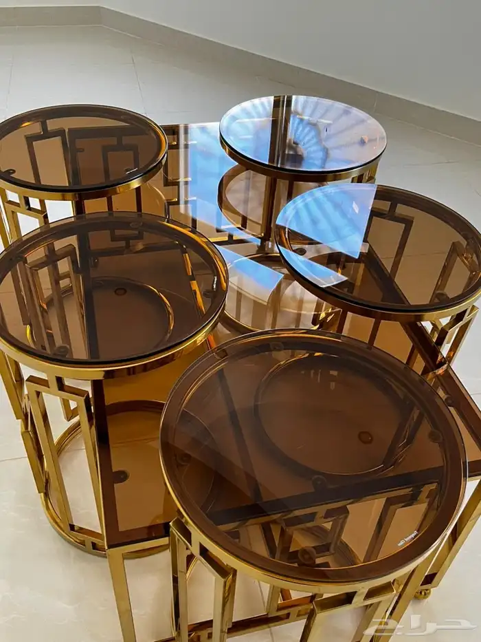 طاوله مع خدمه 0