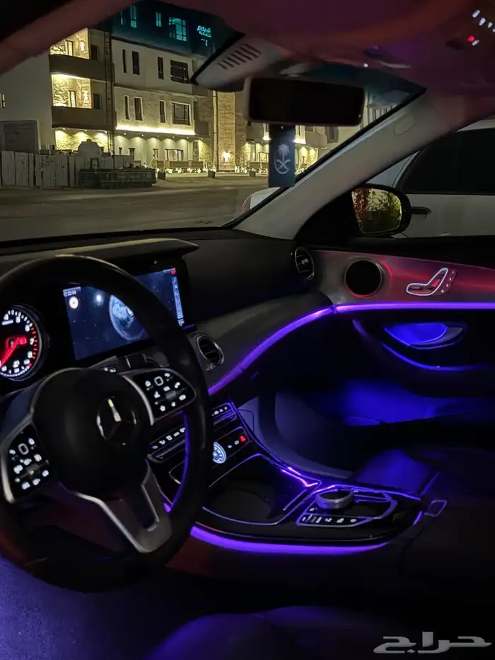 مرسيدس E200 فل كامل بحالة الوكاله 14