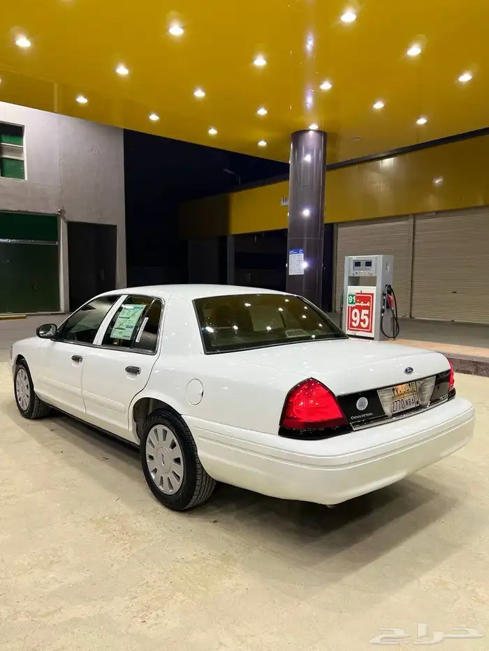 فورد بوليسي فدرالي 2007 مخزن ماشي 56 الف فقط شرط 9