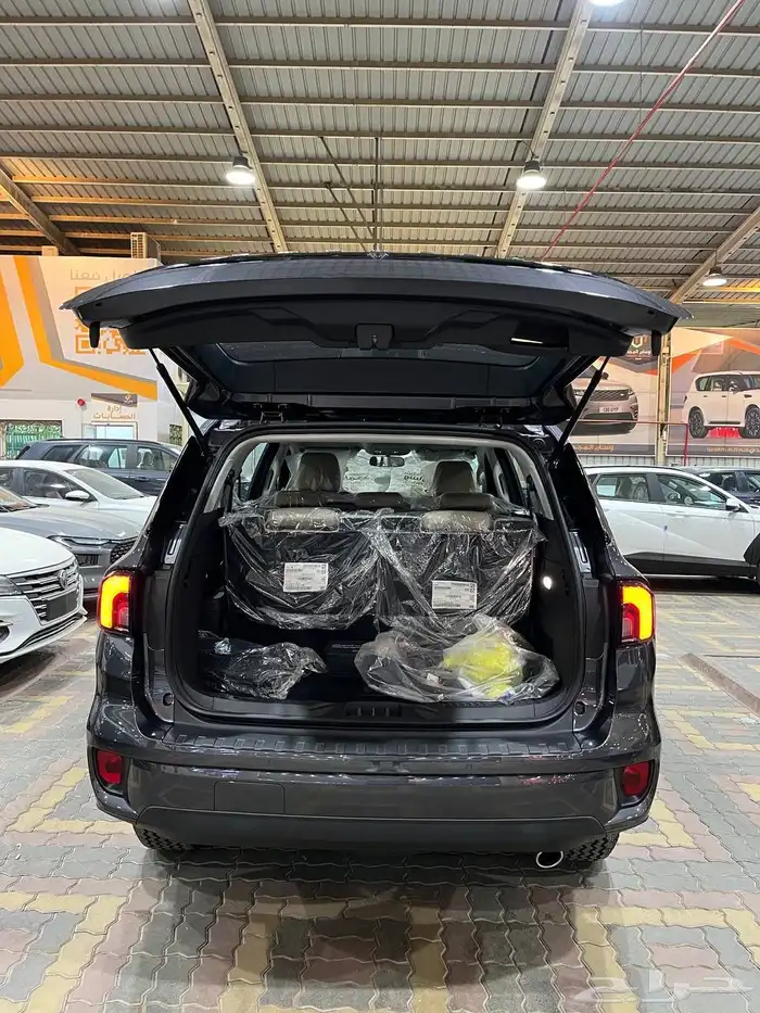 عرض خاص فورد ايفرست XLS موديل 2025 بنزين السعر 142640 6