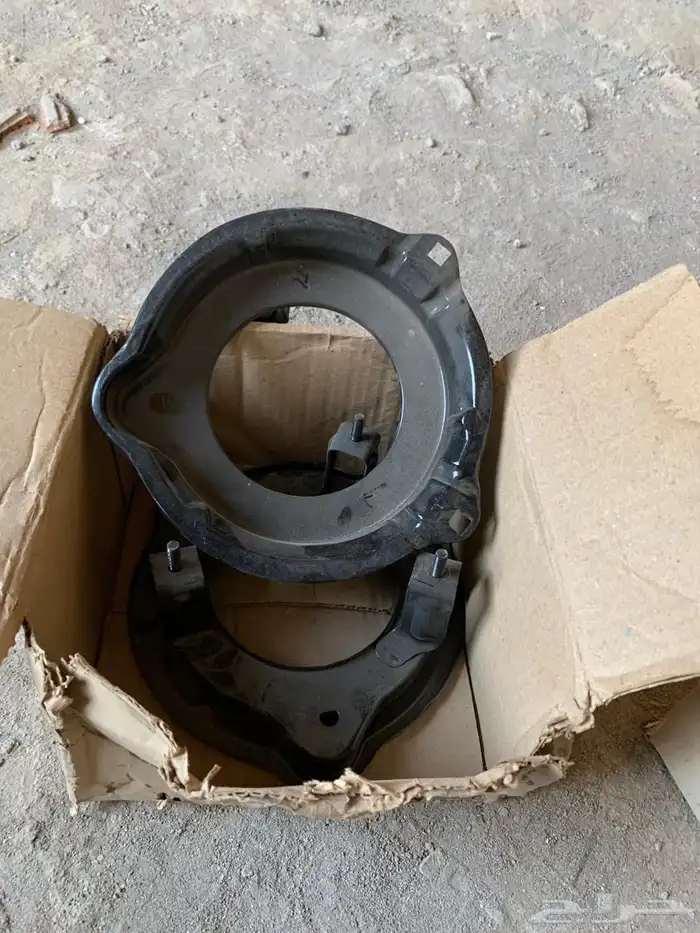 قطع غيار تايوتا كرسيدا 80-79-78-77 17