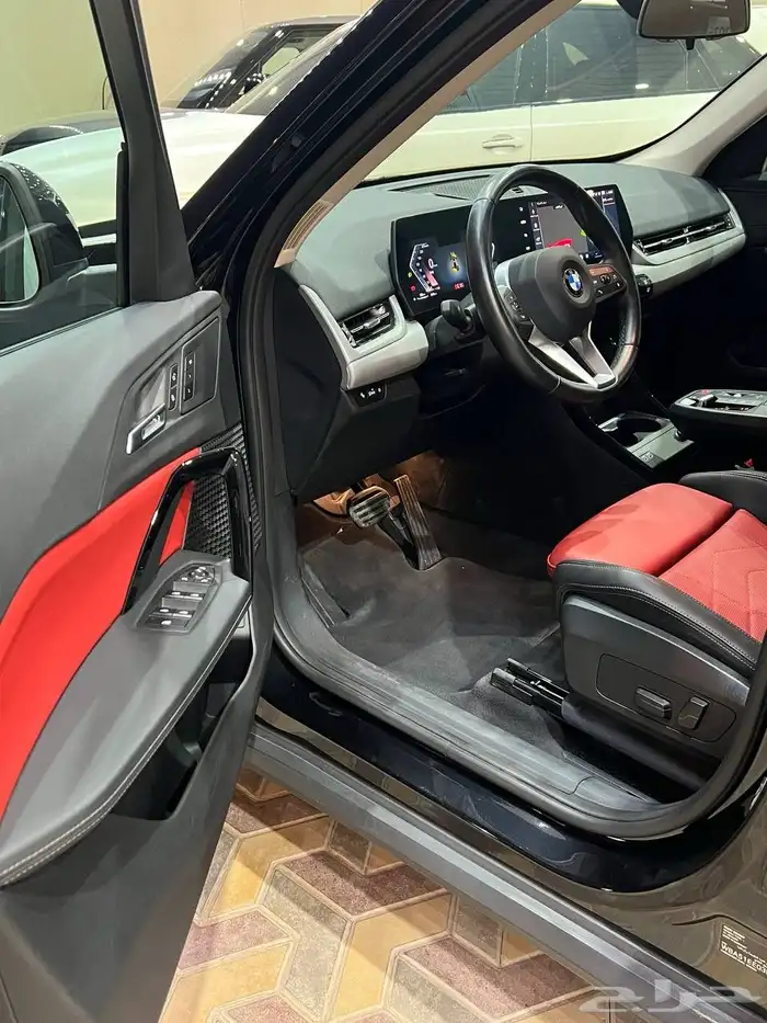 بي ام X1 سعودي ضمان وصيانه مجانيه عداد 11 الف 5