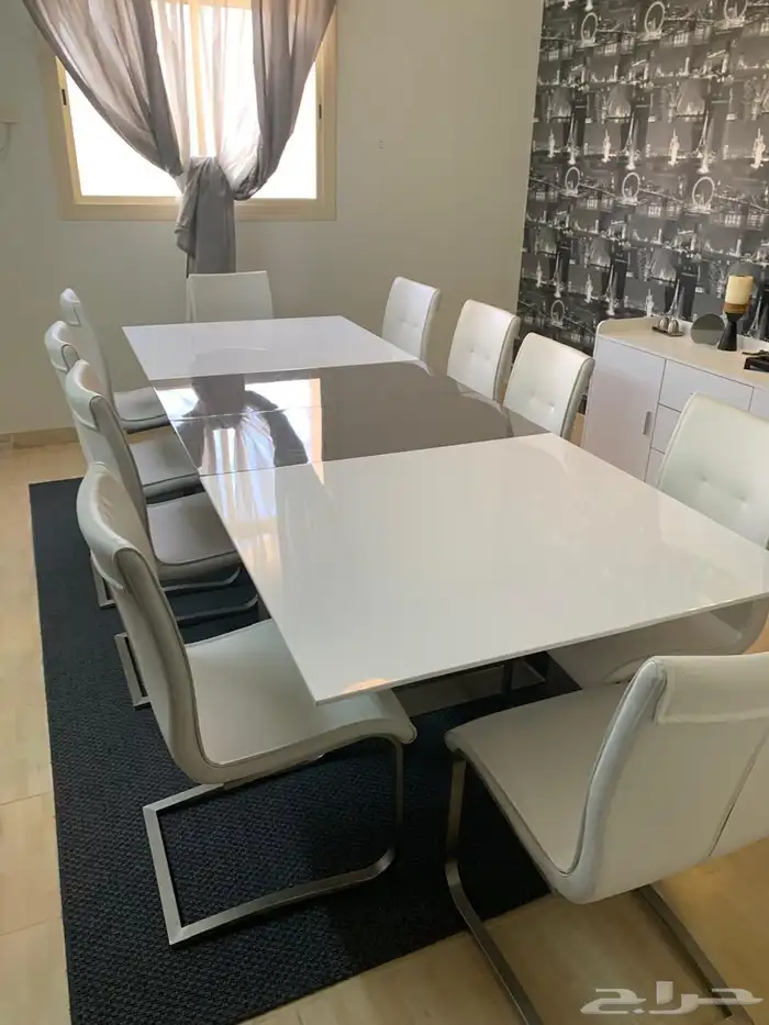 طاولة طعام 4