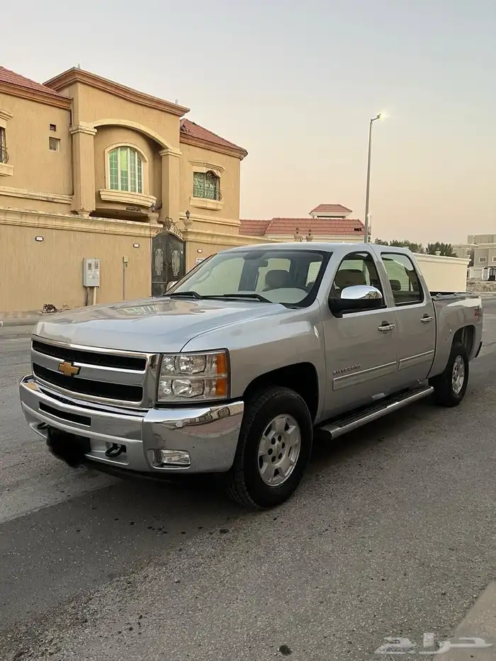 للبيع شفرولية سلفرادو دبل Z71 موديل 2013 0