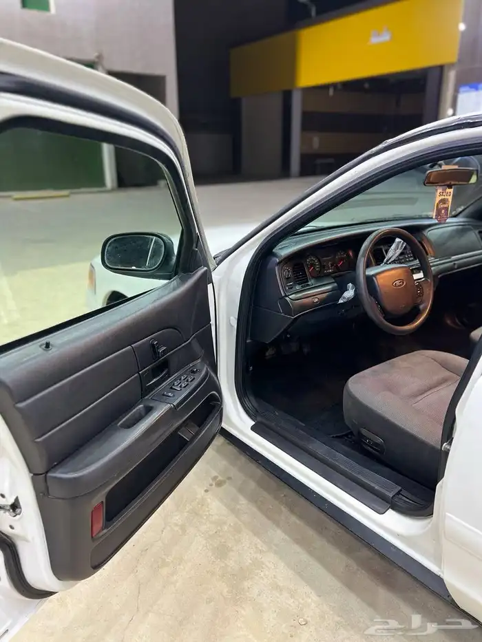 فورد بوليسي فدرالي 2007 مخزن ماشي 56 الف فقط شرط 23