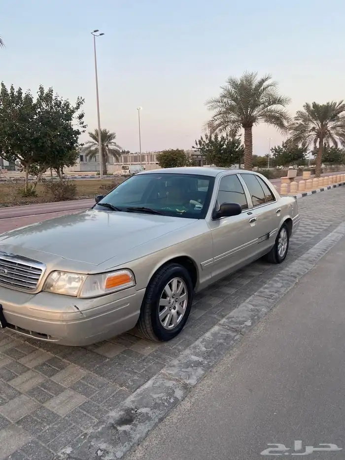 للبيع فورد فكتوريا 2008 1