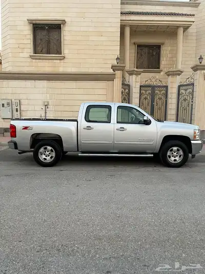 للبيع شفرولية سلفرادو دبل Z71 موديل 2013 index