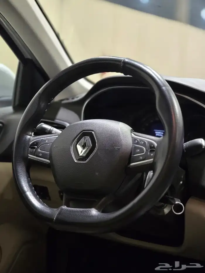 رينو ميغان موديل 2020 بحالة ممتازة 11