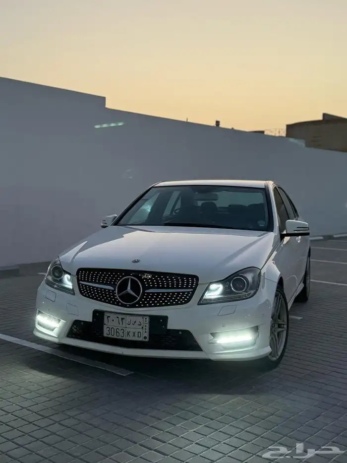 مرسيدس c200 2013 0