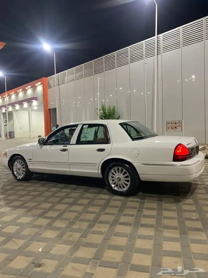 فورد ماركيز 2010 3