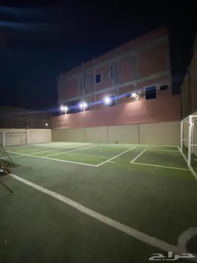 استراحه مميزه بمخطط الرياض 900 متر مع ملعب كره ومباني index