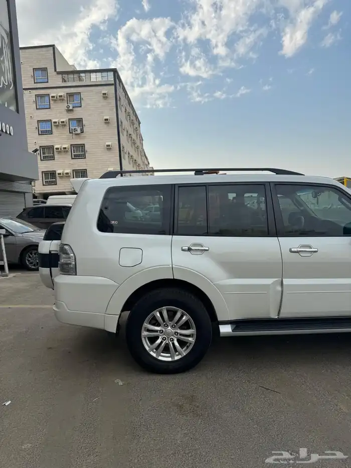 باجيرو 2017 فل كامل 3800 8