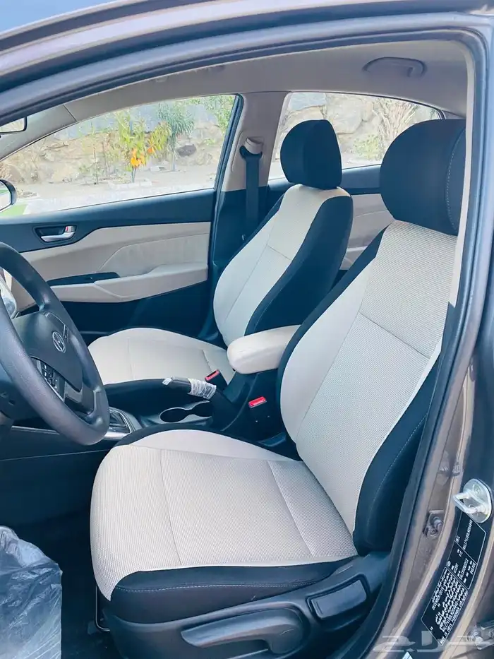 اكسنت مديل 20 شبه الجديد نضيفه العداد82 13