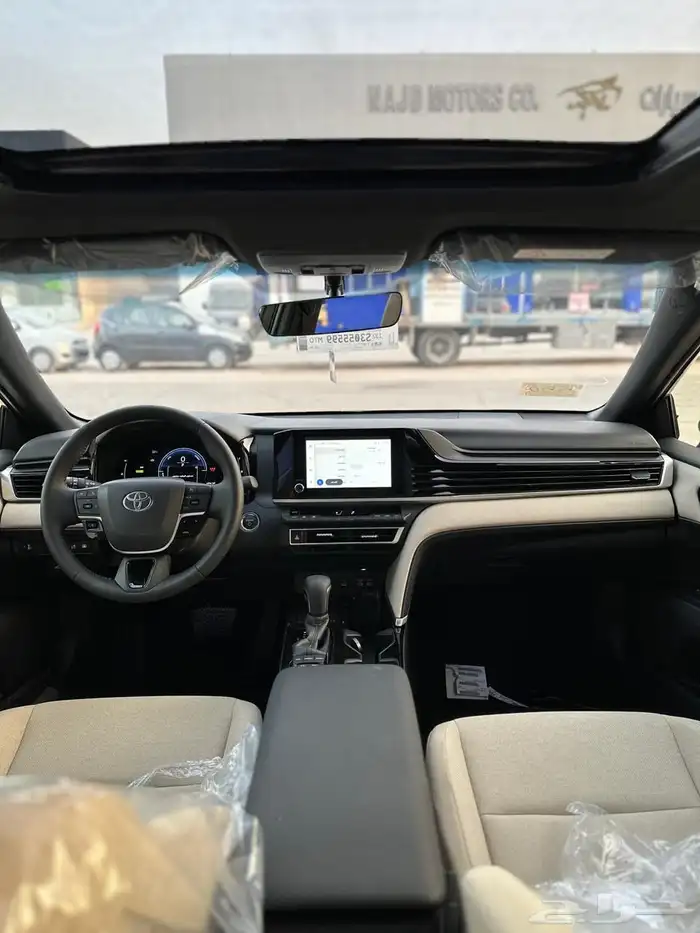 تويوتا كامرى LE هايبرد 2025 5