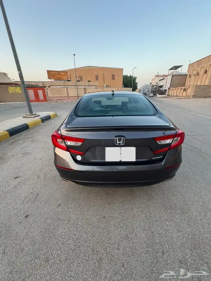 اكورد 2018 سبورت نظيفة للبيع 13