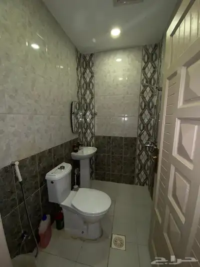 استراحه مميزه بمخطط الرياض 900 متر مع ملعب كره ومباني index