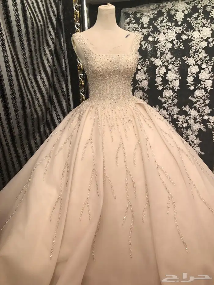 فستان زفاف للبيع مع ملحقاته ( الجوبون   الطرحة  الهيد بيس) 0