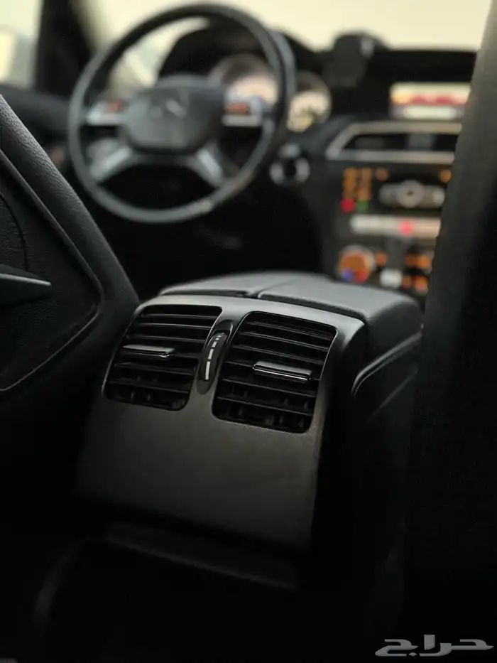 مرسيدس c200 2013 2