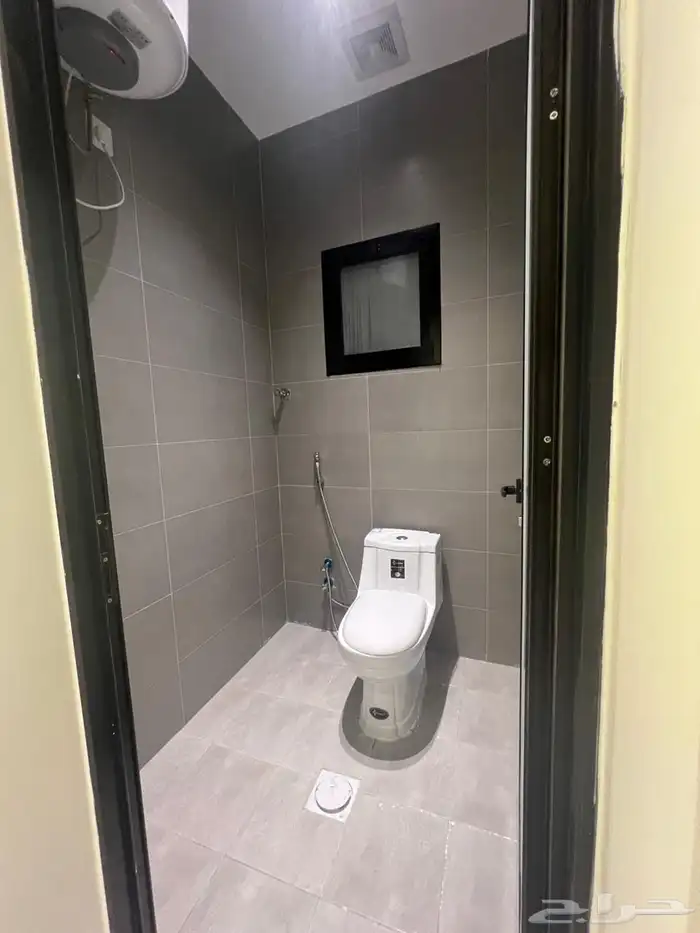 للإيجار شقه في حي الشبيلي مكيفات راكبه ومطبخ 1