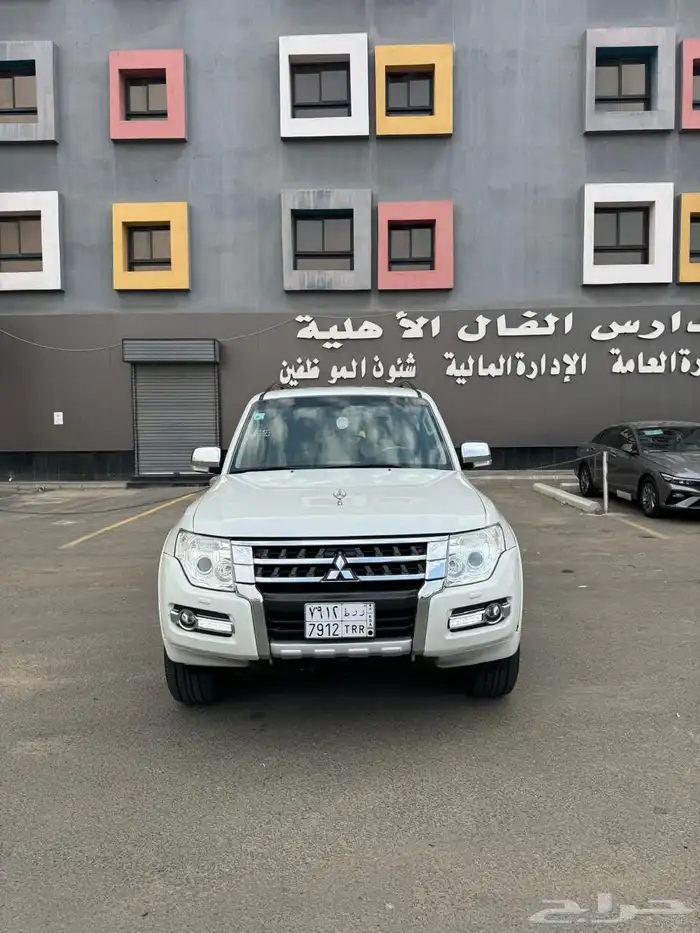 باجيرو 2017 فل كامل 3800 0