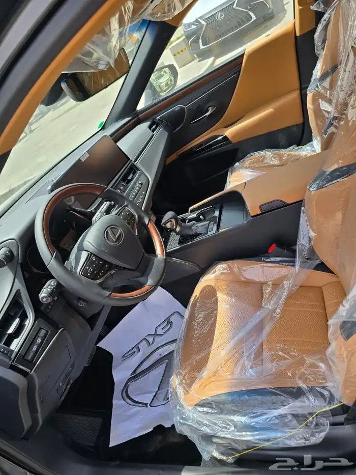 لكزس ES 350. ألساير DD أسود 2025 بالكاش والاقصاد 9