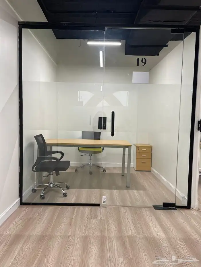 مكتبك الجاهز  خطوة أولى نحو نجاحك المهني 3