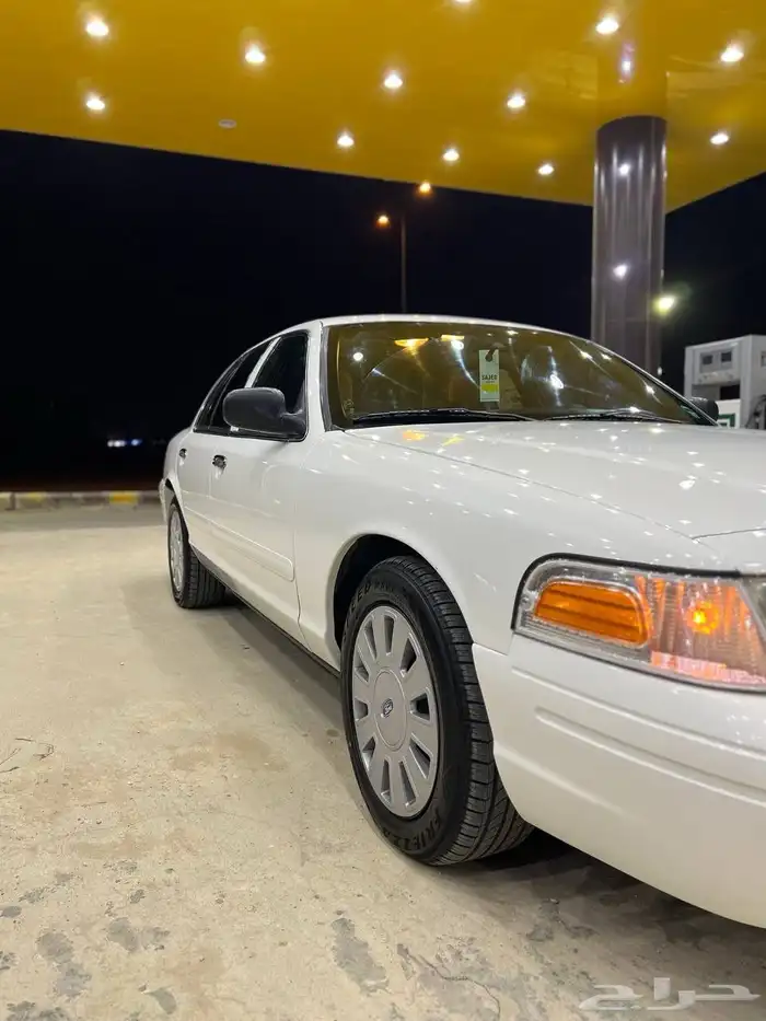 فورد بوليسي فدرالي 2007 مخزن ماشي 56 الف فقط شرط 38