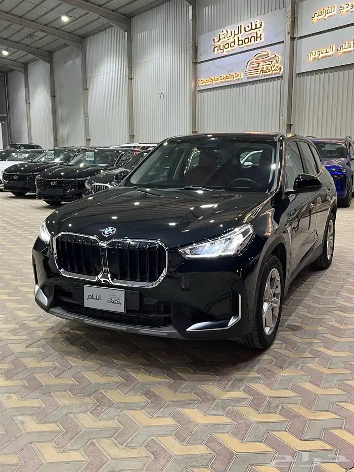 بي ام X1 سعودي ضمان وصيانه مجانيه عداد 11 الف 2