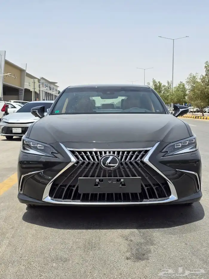 لكزس ES 350. ألساير DD أسود 2025 بالكاش والاقصاد 1