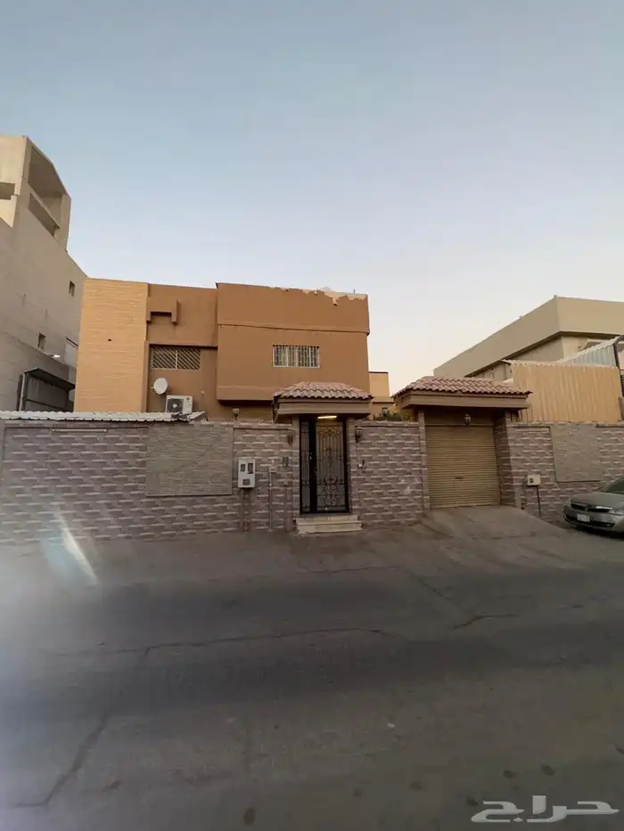 فيلا للبيع بقيمة ارض حي جرير موقع ممتاز 0