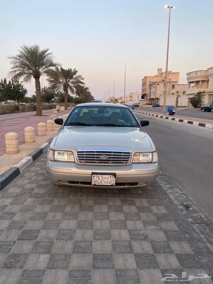 للبيع فورد فكتوريا 2008 2