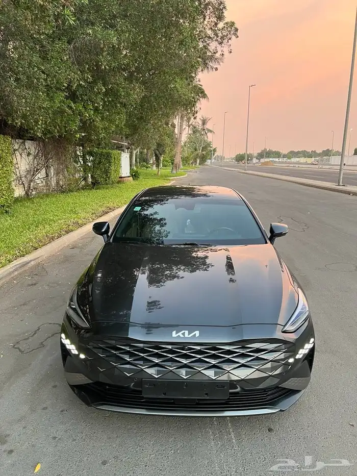 كيا كي 8 1
