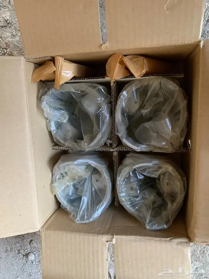 قطع غيار تايوتا كرسيدا 80-79-78-77 18