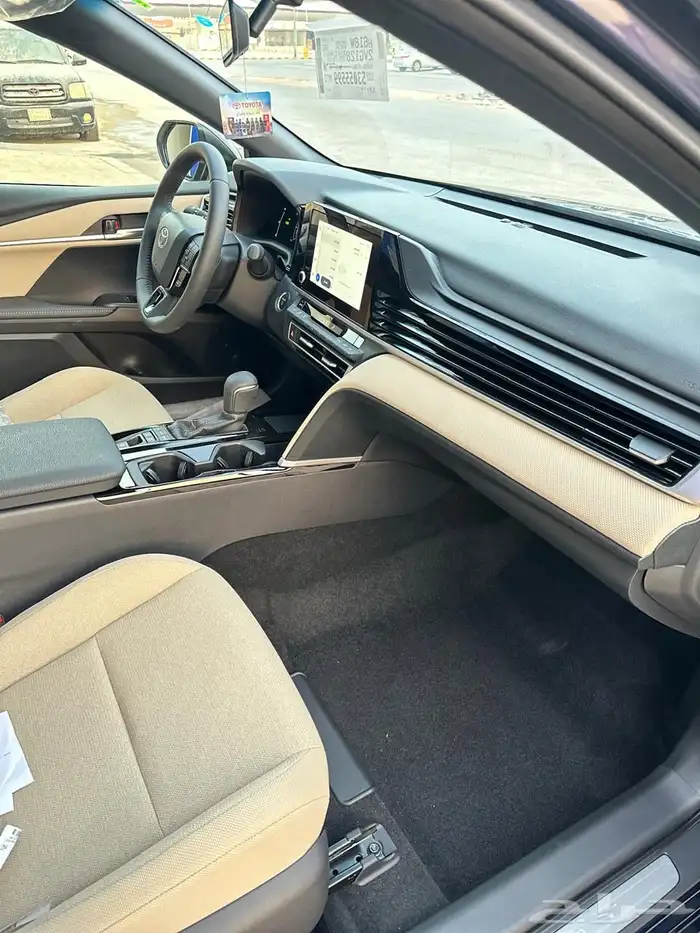 تويوتا كامرى LE هايبرد 2025 9