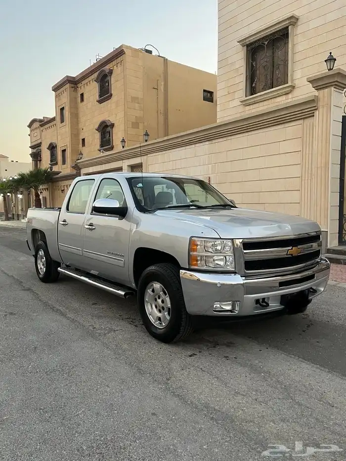 للبيع شفرولية سلفرادو دبل Z71 موديل 2013 2