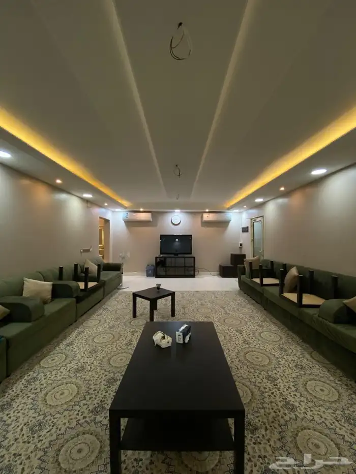 استراحه مميزه بمخطط الرياض 900 متر مع ملعب كره ومباني 2