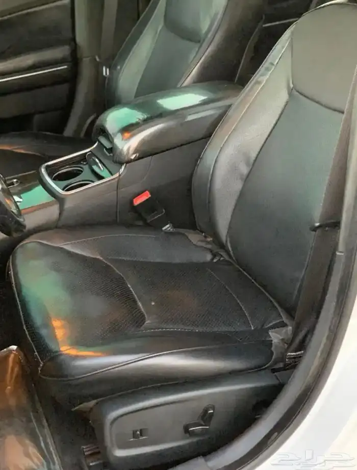 للبيع كرايسلر C300 2012 نظيف جدا 9