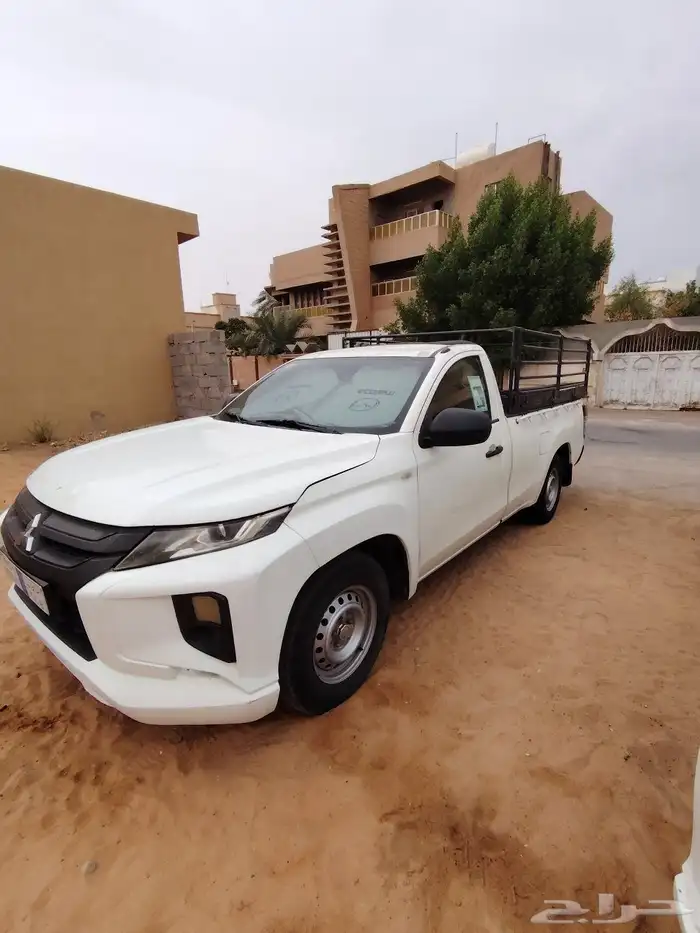 ميتسوبيشي غماره للإيجار الشهري 1