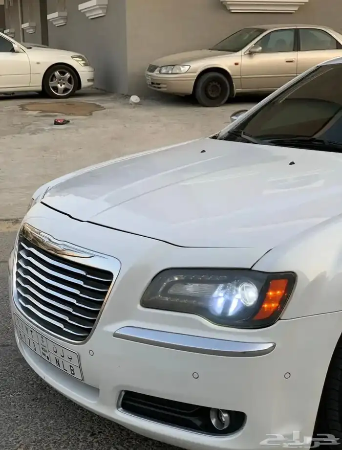 للبيع كرايسلر C300 2012 نظيف جدا 20
