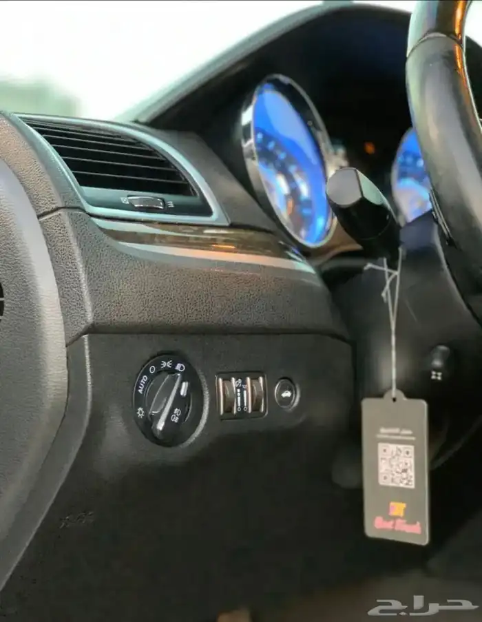 للبيع كرايسلر C300 2012 نظيف جدا 8