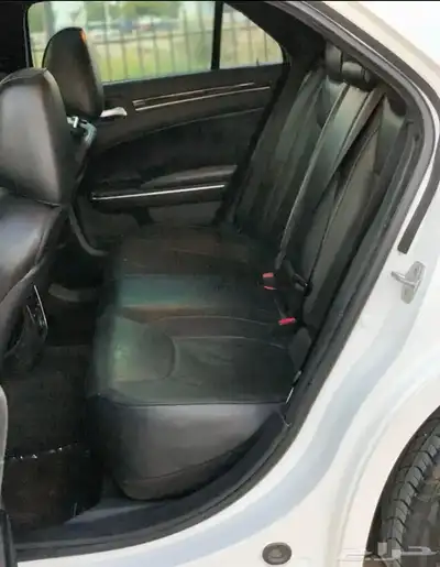 للبيع كرايسلر C300 2012 نظيف جدا index