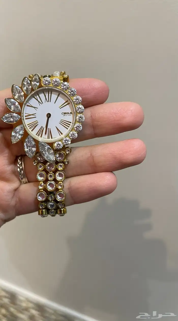 ساعة كارديال بألماس مقلد نسائيه 1