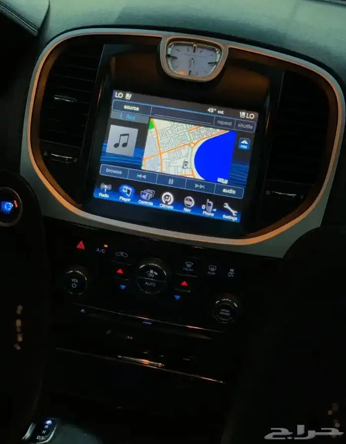 للبيع كرايسلر C300 2012 نظيف جدا 4