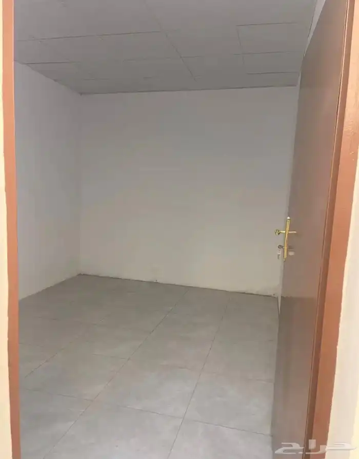 غرفة للإيجار في المزاحمية 1