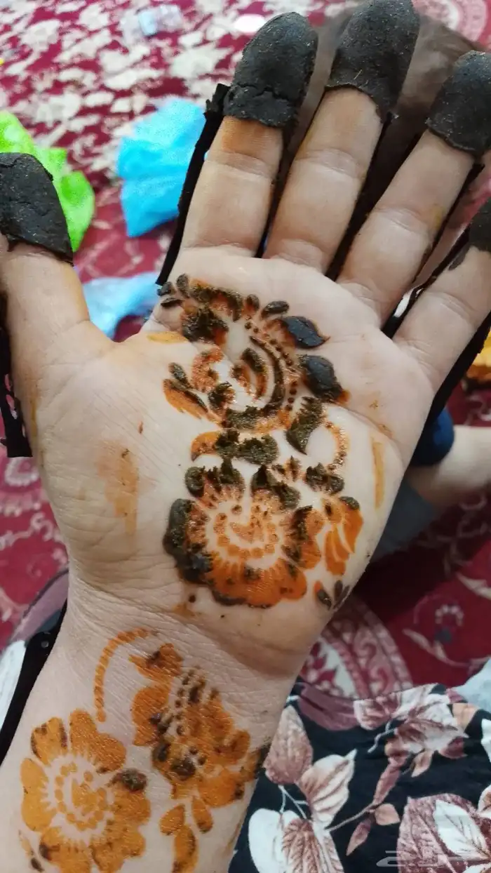 عينه حنا طبيعي جاهز وهذة الون 9